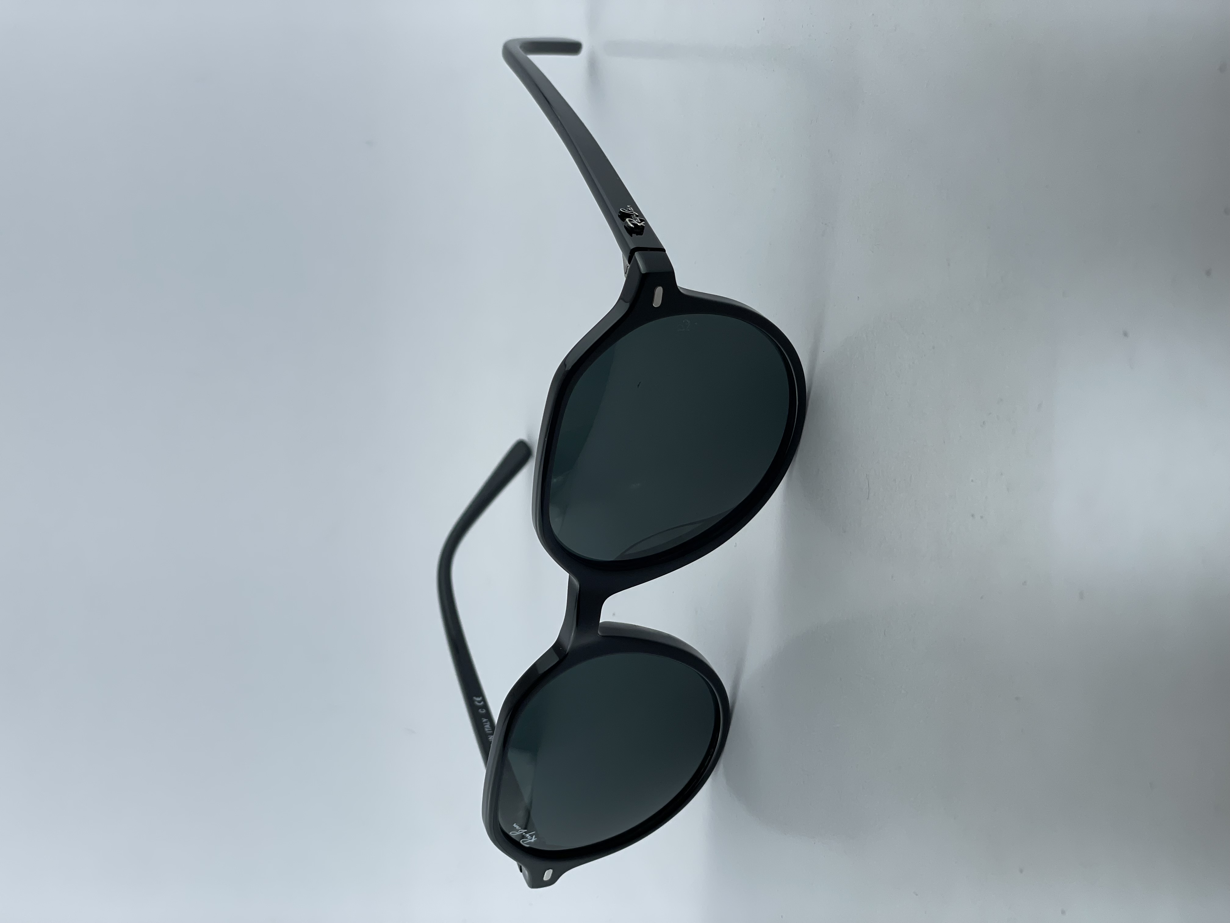 عینک‌آفتابی ریبن مدل RB 2195 Thalia